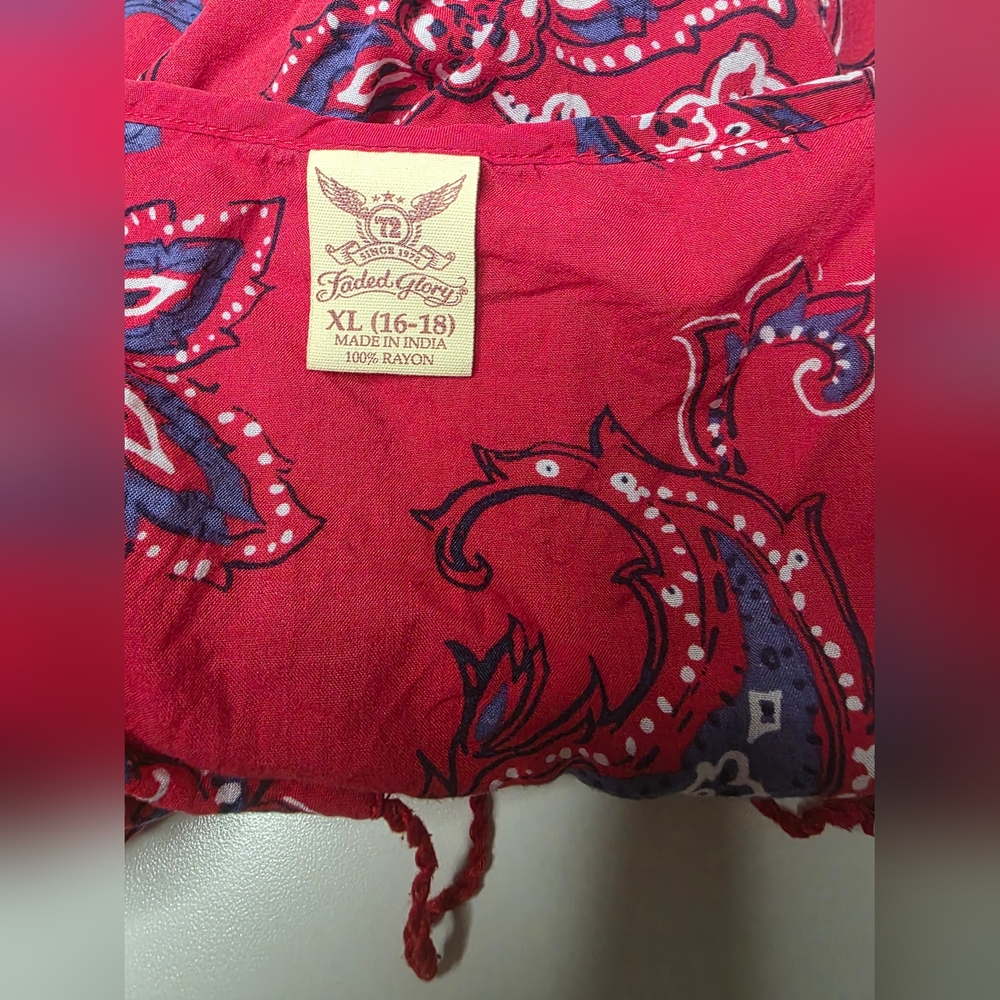 Faded Glory XL (16-18) Womens Red Paisley Tank Top V Neck - Picture 3 of 10